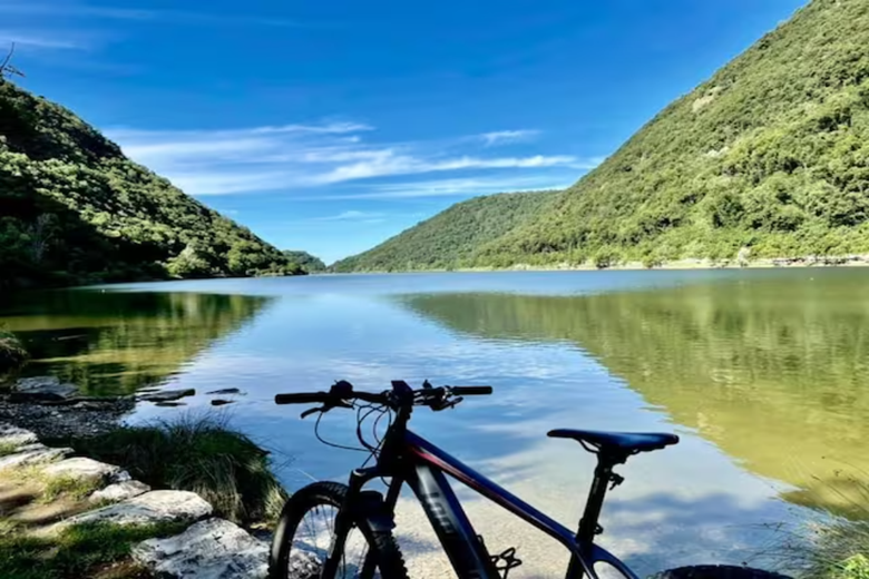 noleggio-ebike-como-castelmarte-autonomo-guide Noleggio e-bike a Castelmarte con visite guidate o autonomo + bici bimbi.